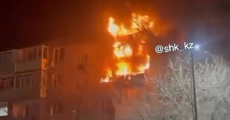 Взрыв газа произошел в одной из многоэтажек Шахтинска: есть пострадавшие, включая полицейских (видео)