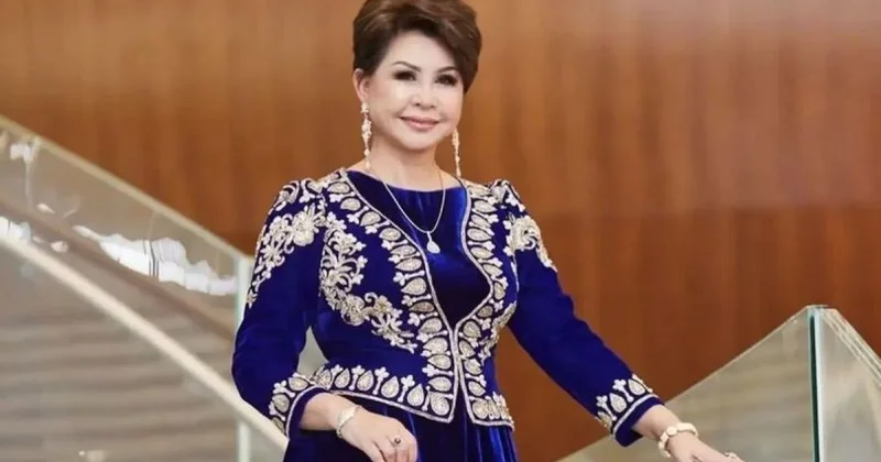 Роза Рымбаева заинтриговала поклонников