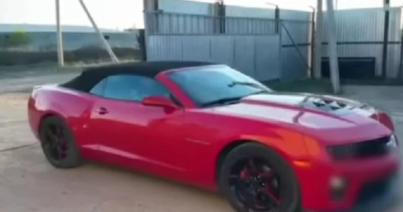 Спорттық көлік жүргізушілері Ақтөбедегі әуежай маңында қауіпті жарыс ұйымдастырды