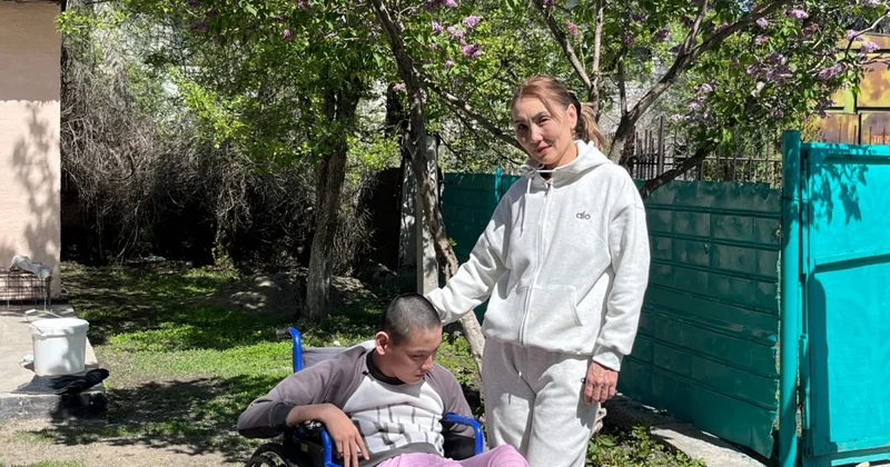 Реальная помощь AMANAT: в Талдыкоргане одинокой матери провели газ в дом