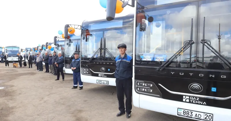 Первый этап обновления автопарка: в Казахмысе заменили 90 автобусов для перевозки работников