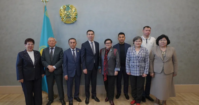 Қазақстандағы президенттік институттың дамуына арналған дөңгелек үстел өтті