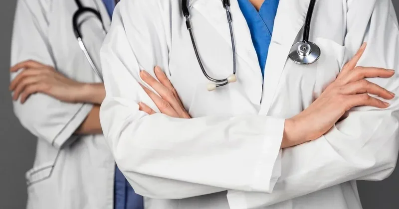 Не было ограждений: четырёхлетний ребёнок получил тяжелейшую травму в клинике Талдыкоргана