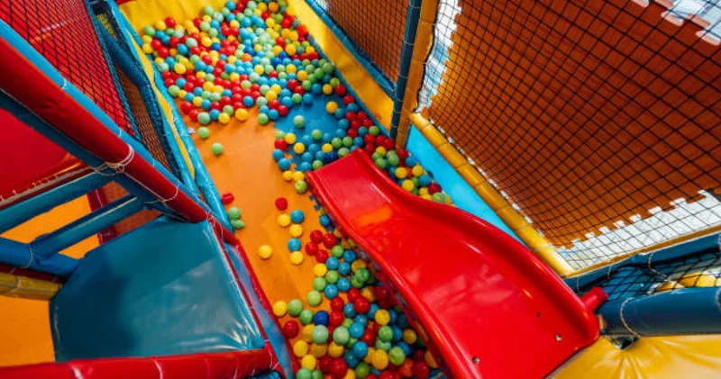 Сауда орталықтарындағы ойын алаңдарын 1 қабатқа орналастыруды заңмен міндеттеу Мархабат Жайымбет