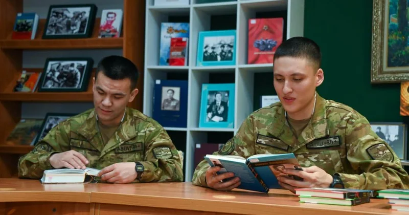 Солдат должен прочесть не менее 5 книг за службу Минобороны