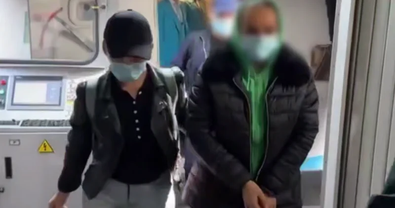 Греция Қазақстанға ірі көлемдегі доллармен жоғалып кеткен бухгалтерді берді