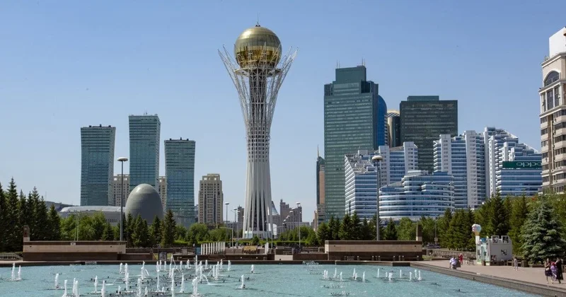 Основатель Ay Yola провел экскурсию по Астане (ВИДЕО)