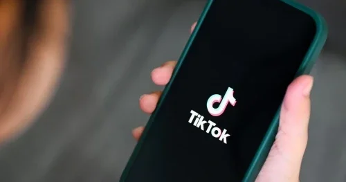 Ұлыбританияда TikTok пен YouTube желілері жасөспірімдер үшін қауіпті деп танылды