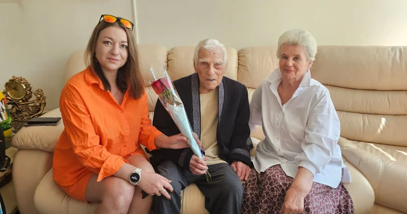 В ВКО 100 летний ветеран ВОВ оказался на улице