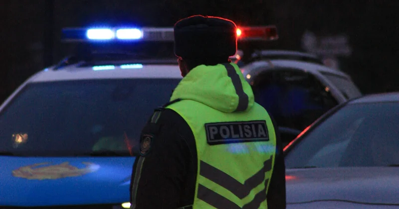 Атырауда Автобус іс шарасы барысында 30 дан астам көлік айып тұрағына қойылды