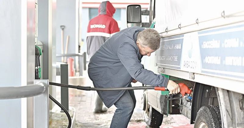 Шекарада 112 тоннадан астам жанар жағармайды заңсыз шығару әрекетінің жолы кесілді