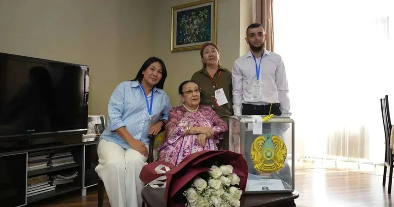 Олимпийские чемпионы и деятели искусства проголосовали на первых в истории страны выборах в Курултай
