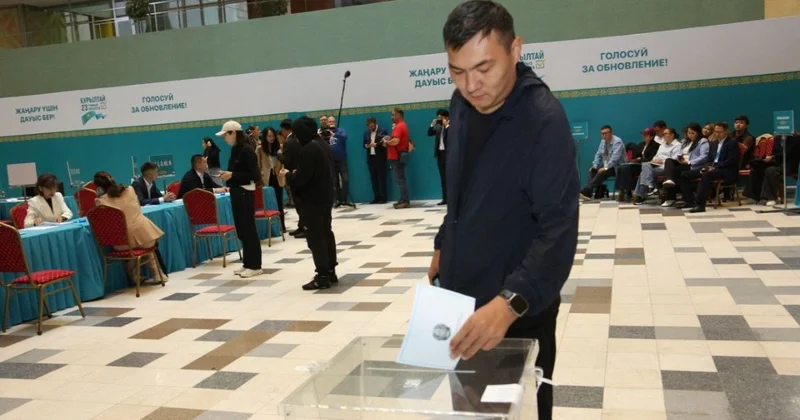 Под аккомпанемент дождя: как Астана выбирает новый парламент