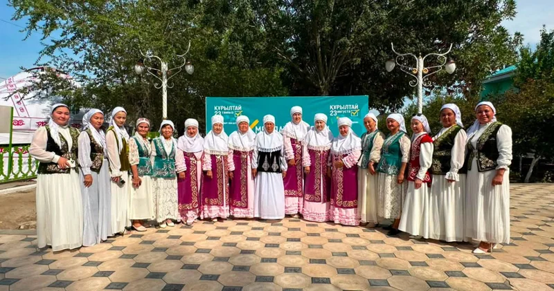Сырдарияда даңқты диқаншы Ыбырай Жақаев әулетінің келіндері дауыс берді
