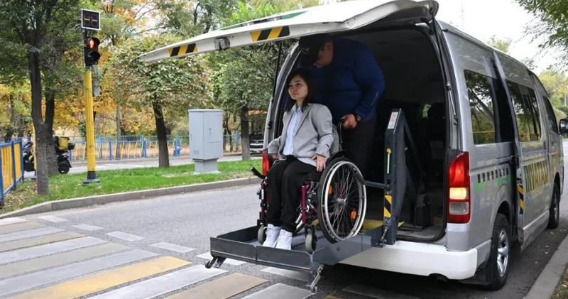 Алматыда сайлау күні жүріп тұруы шектеулі азаматтарға көлік қызметі көрсетіледі