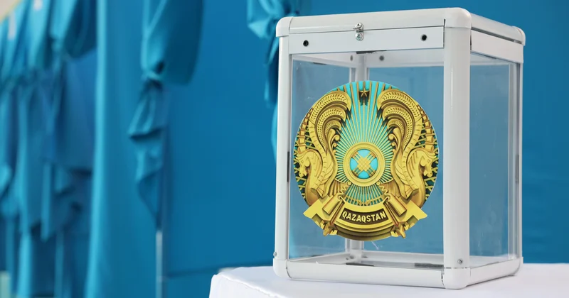 Құрылтай сайлауында алғашқы болып қай жоғары лауазымды тұлғалар мен министрлер дауыс берді