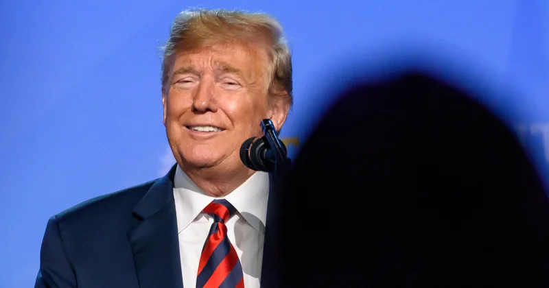 Трамп Канадамен сауда қатынастары туралы қатаң пікір білдірді