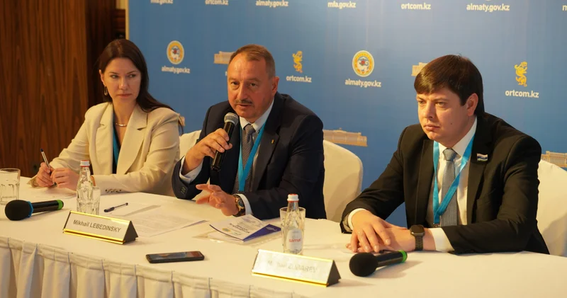 Адамдар сайлауға жақсы көңіл күймен келіп жатыр : Ресейден келген бақылаушылар сайлаудың ұйымдастырылу деңгейіне оң баға берді