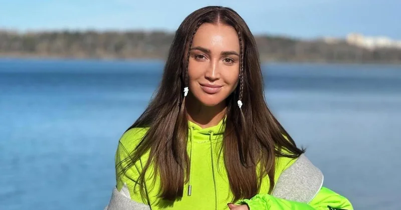Бузову довели до слез взломавшие ее Instagram мошенники постом о бесплодии и усыновлении
