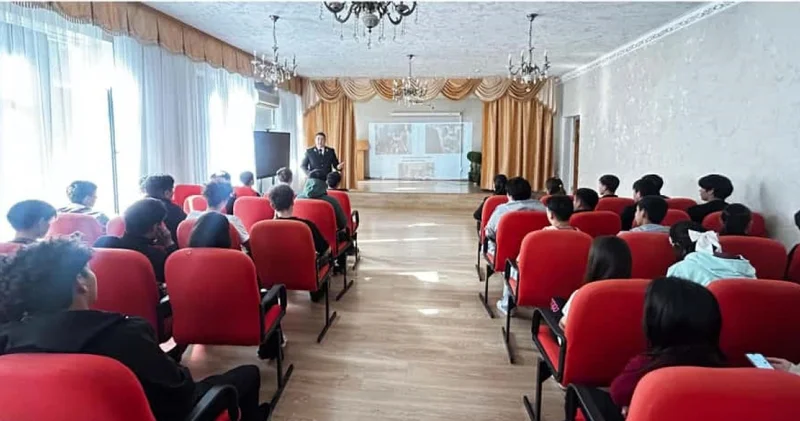 Заң және тәртіп : Алматыда студенттермен қаржылық қауіпсіздік тақырыбында кездесу өтті