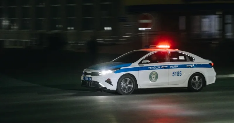 Когда полицейский может остановить машину в Казахстане