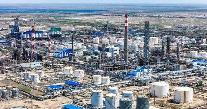 Жителей домов возле Атырауского НПЗ переселят после уточнения границы санитарной зоны