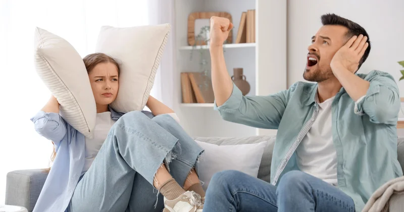 Көршілер естілсе: пәтердегі шуды оқшаулауға не әсер етеді?