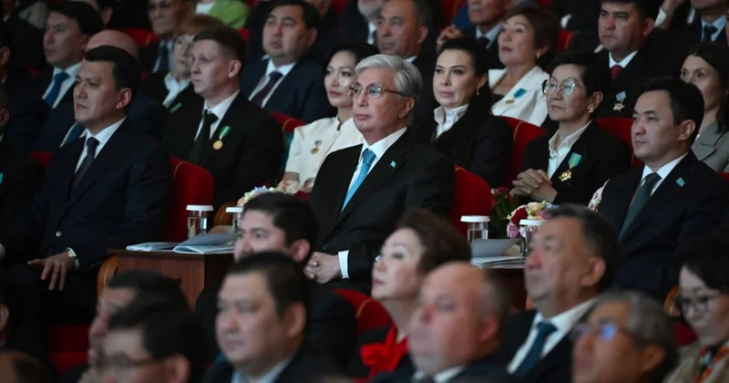 Токаев посетил праздничный концерт в честь Дня Республики