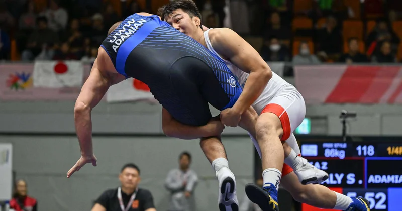 Сурдлимпийские игры: двое казахстанских борцов вольников вышли в финал