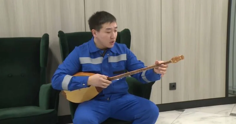 Қарағандылық слесарь әріптестерін әнімен жадыратып жүр