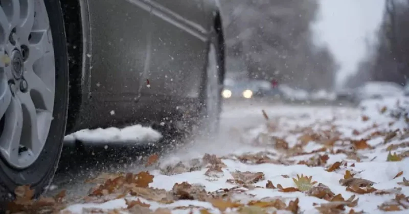 Сильные осадки: штормовое предупреждение объявили в ряде регионов Казахстана