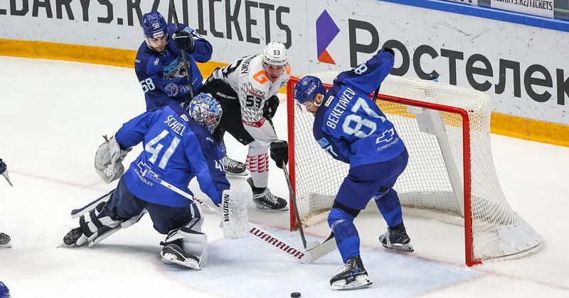 Барыс проиграл Авангарду и прервал серию из трех побед в КХЛ