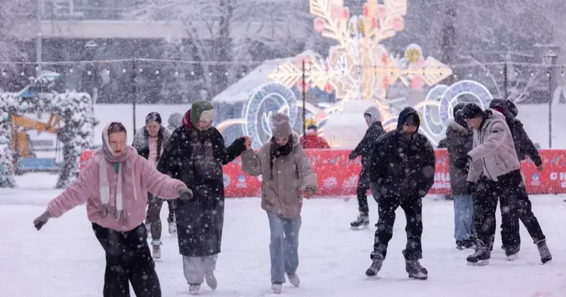 На бесплатных катках в Алматы рекордная посещаемость. Но не всё так гладко, как хотелось бы