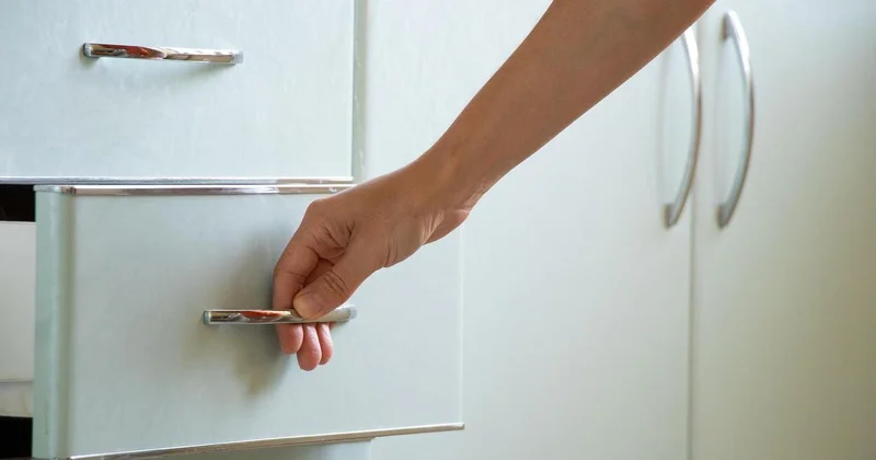 Астанчанин отдал 840 тысяч тенге за несуществующую мебель