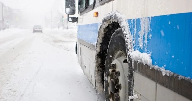 Павлодарда аязда жолда қалған автобустан 35 жолаушы құтқарылды