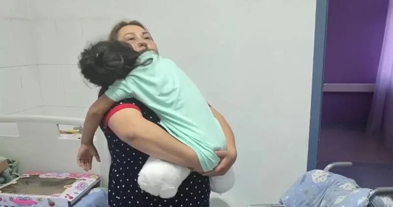 Қазір мектепке барып жүр: екі аяғынан айырылған Алуаның жағдайы белгілі болды