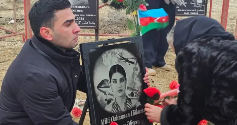 Ақтаудағы ұшақ апатында қайтыс болған стюардесса қыздың туыстары Қазақстанға келді (ФОТО)