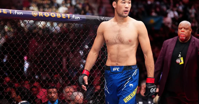 Кто кому тумаков надаёт