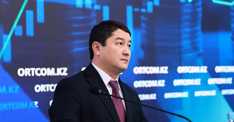 Қателік жасадым : Маңғыстау әкімі некесіз туған ұлы туралы сұраққа жауап берді