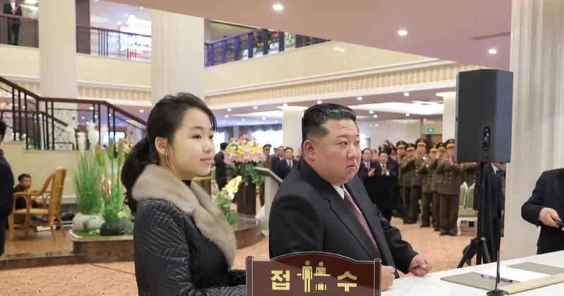 Ким Чен Ын с дочерью открыл новые роскошные туристические отели у границы с Китаем