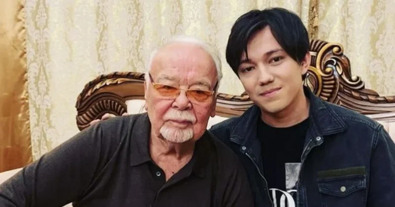 Сіздің ақыл кеңесіңіз мені адалдық пен тазалыққа жетелеп келеді : Димаш Құдайберген Асанәлі Әшімовтің отбасына көңіл айтты