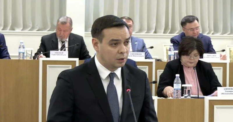 Артур Ластаев предложил закрепить в Конституции абсолютный приоритет права на жизнь