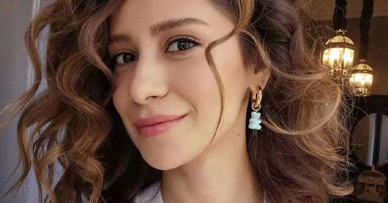 Женщина, остановившая время : Равшана Куркова восхитила поклонников фото без макияжа