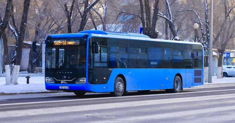 Қоғамдық көліктегі кітапхана