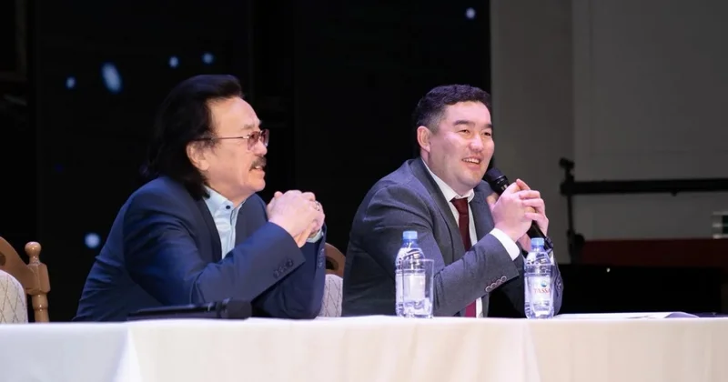 Халық әртісі филармония директоры