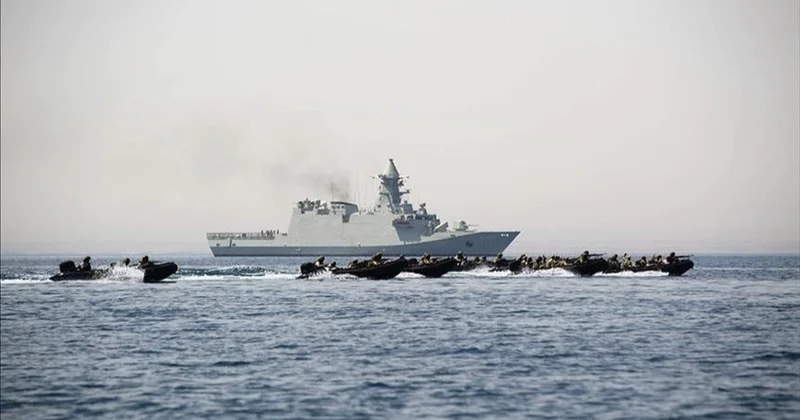 ҚХР жағалау күзеті филиппиндік кеменің 17 экипаж мүшесін құтқарды