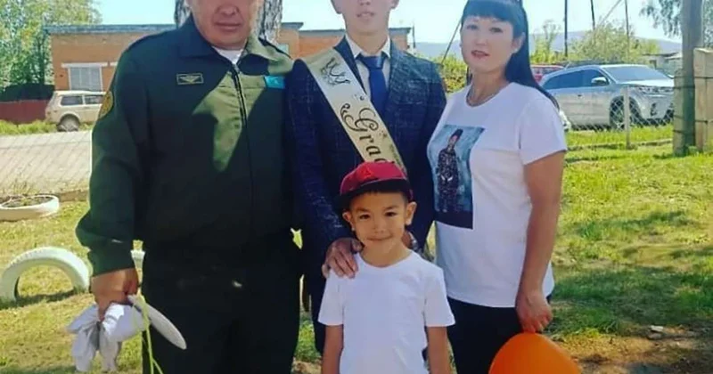 Не раздумывая бросился на помощь