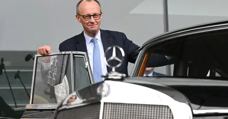 Германия канцлері неміс автоөнеркәсіп дағдарысы кезінде Қытайға сапарын бастады