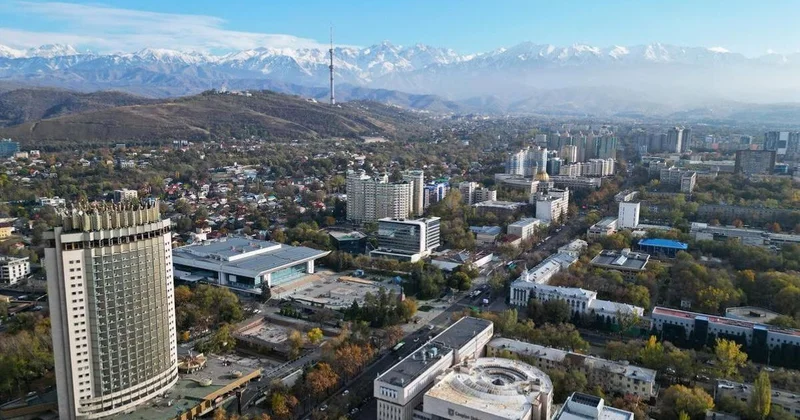 Алматинцам рассказали, как узнать свой участок для голосования на референдуме