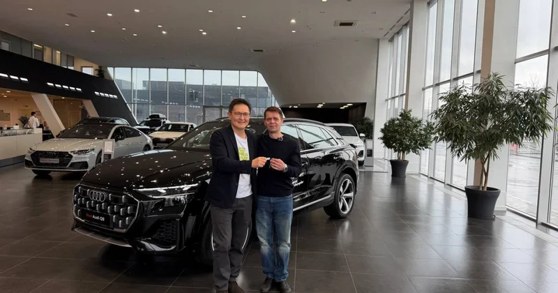 Казахстанский бизнесмен подарил отцу Михаила Шайдорова автомобиль